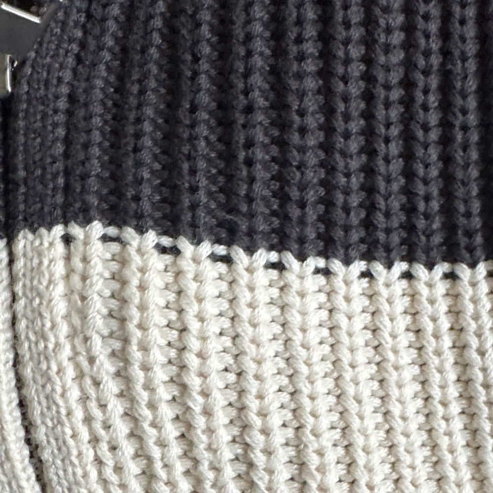 NWT! American Eagle gray and Cream Women's half zip Sweater - Picture 7 of 7
